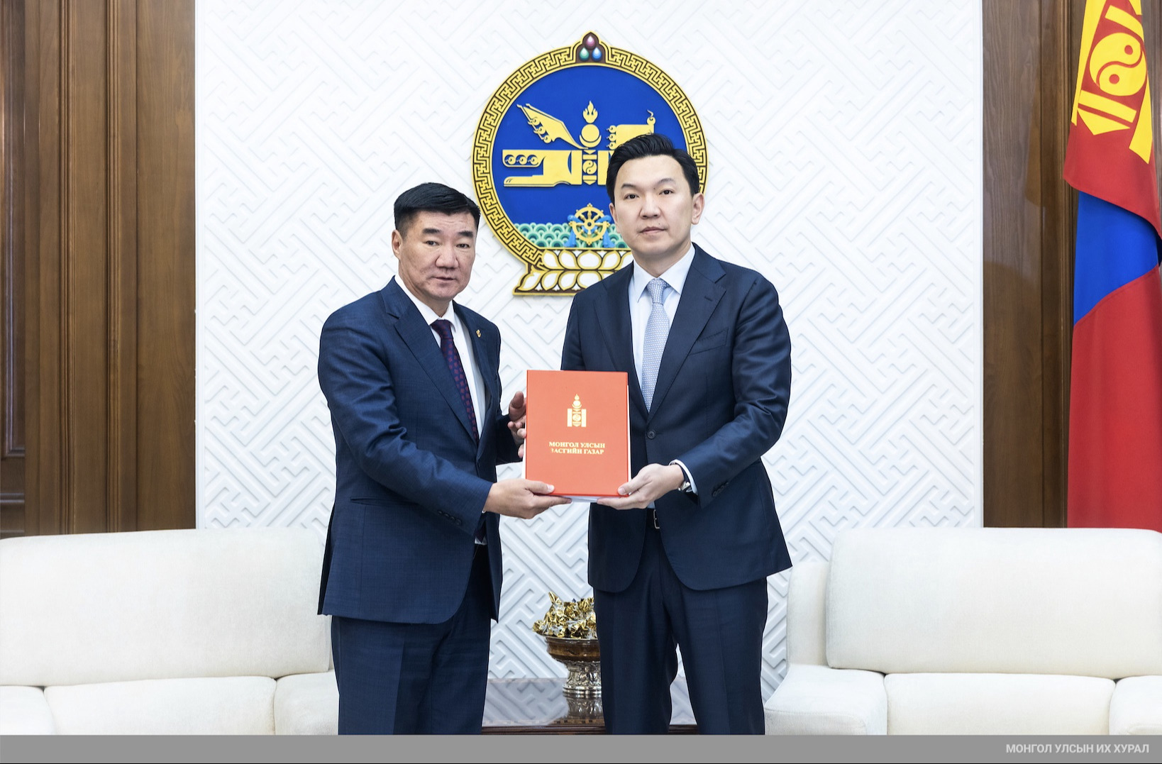 Газар зүйн нэрийн жагсаалтад нэмэлт, өөрчлөлт оруулахаар УИХ-ын тогтоолын төслийг өргөн мэдүүлэв